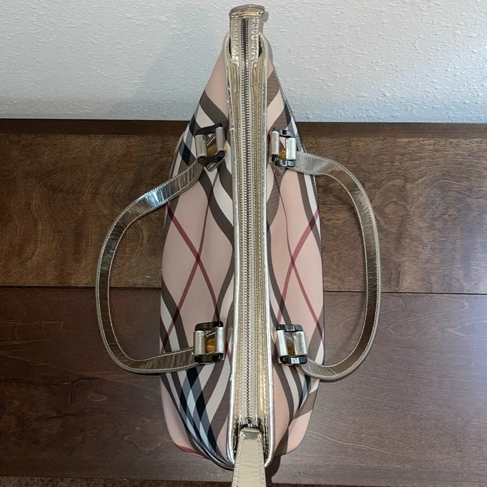 BURBERRY NOVA CHECK GOLD PATENT LEATHER TOTE TOP ZIP